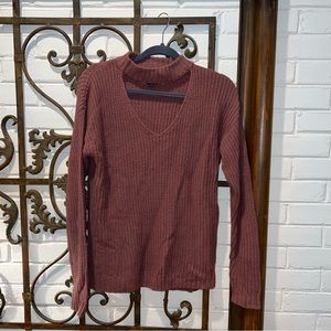 Pink sweater w collar